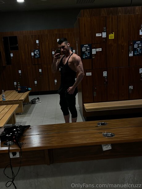 Manuelcruzz onlyfans pictures