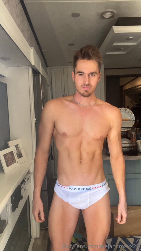 Alejandroxxx27 onlyfans.