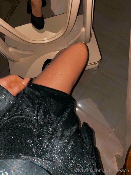 Lyly Peach onlyfans sex