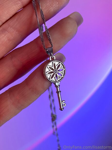 Lisastorm onlyfans page