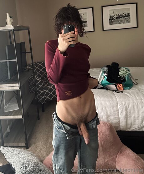 Frankieonline nude onlyfans