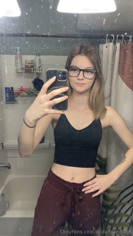 Elizarowe8383 nudes onlyfans