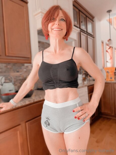 Shy Hotwife free only fans