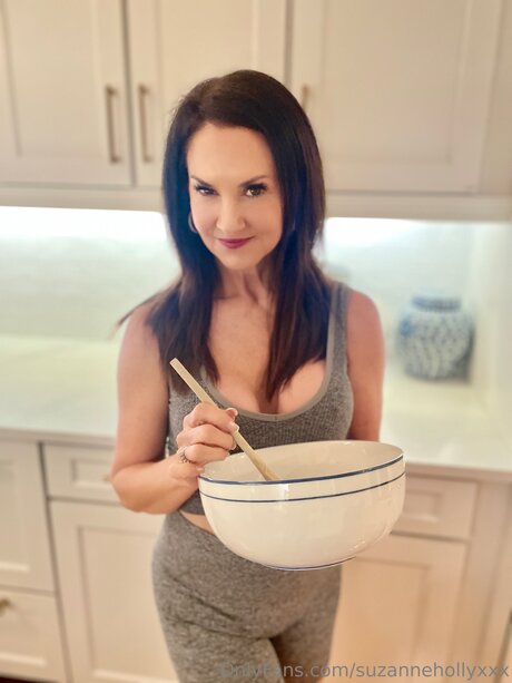 Suzannehollyxxx nude leaks onlyfans