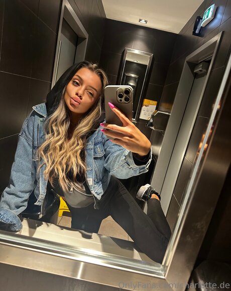 Charlotte De only fans xxx