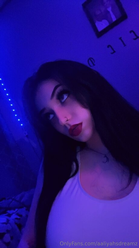 Aaliyahsdreamz sexy onlyfans