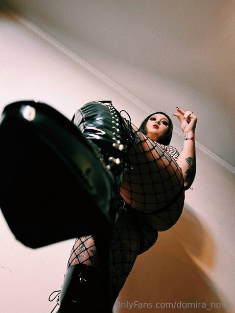 Domira Noire onlyfans topless