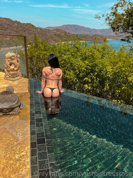 Roserenoir onlyfans free porn