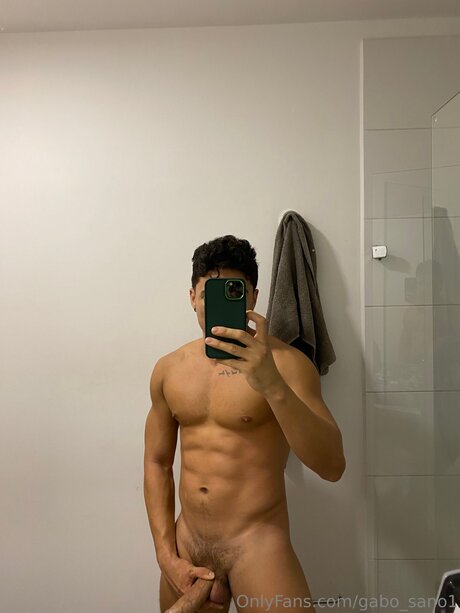 Gabo Sano1 onlyfans striptease