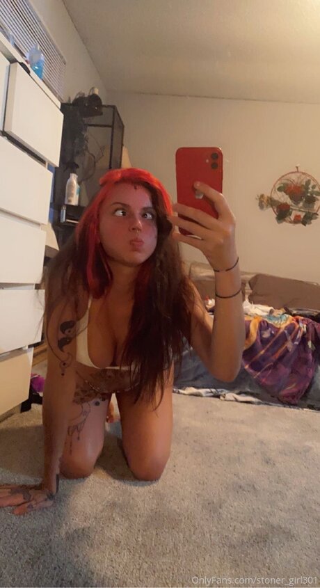 Stoner Girl301 onlyfans leake