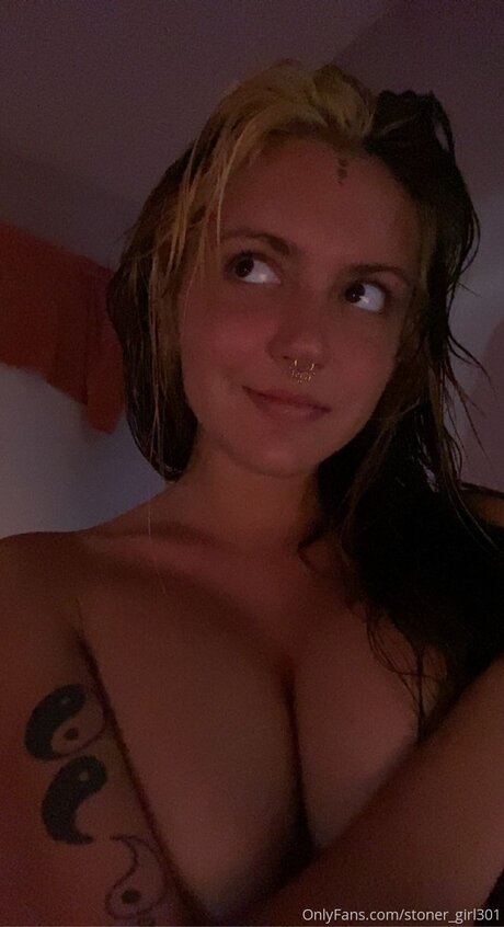 Stoner Girl301 leaked naked onlyfans