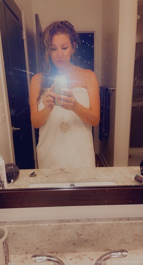 Kandigrant en onlyfans