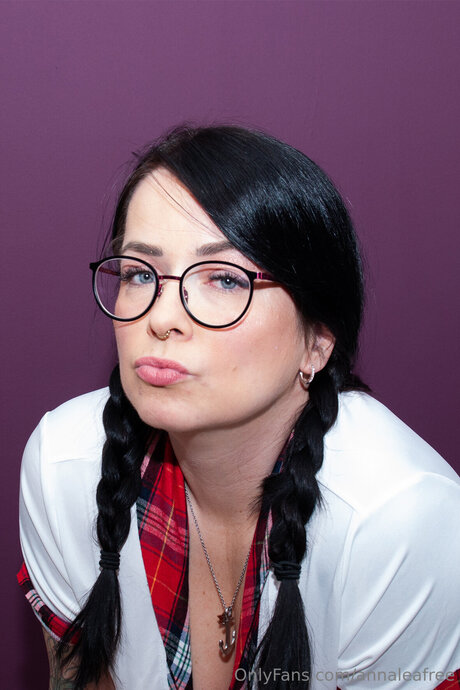 Annaleafree free onlyfans