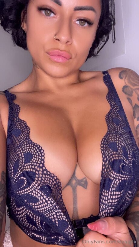 Evagpx onlyfans model