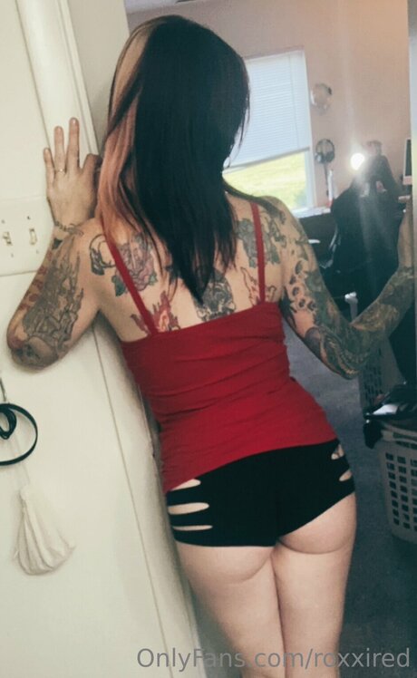 Roxxired naked onlyfans leaks