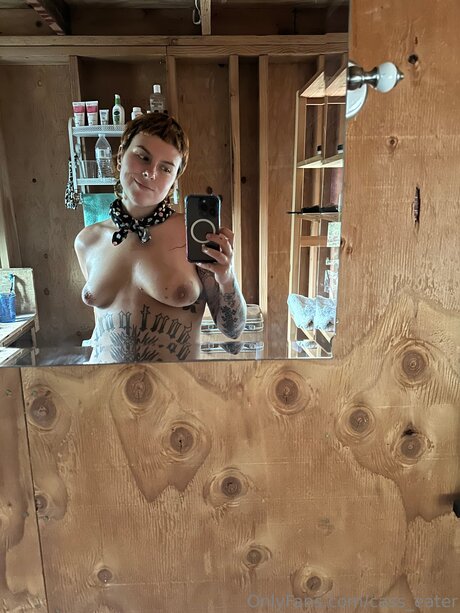 Cass Eater sexy onlyfans