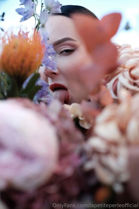 Lapetiteperleofficial onlyfans nudes