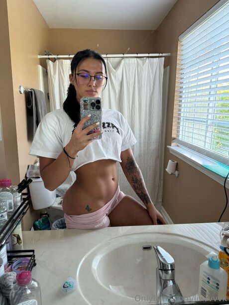 Livvvvvk strip onlyfans