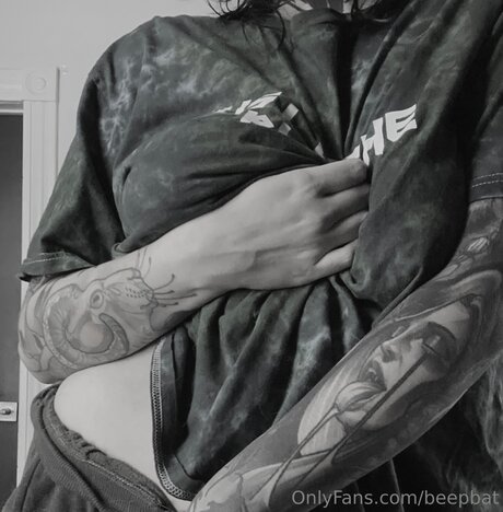 Beepbat naked onlyfans pics