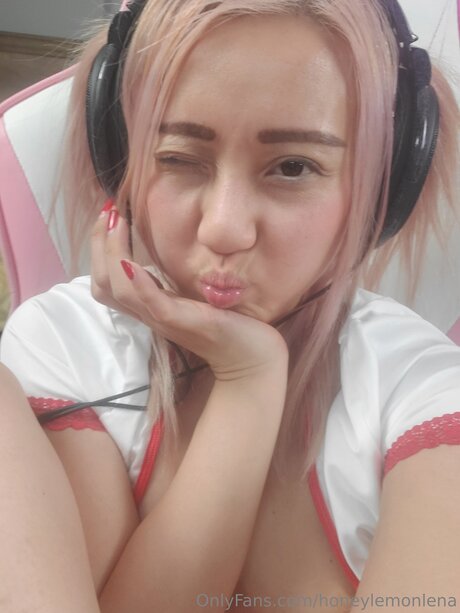 Honeylemonlena onlyfans pics leaked