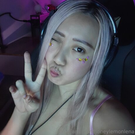 Honeylemonlena only fans leaked