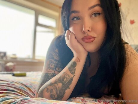 Goddessseductra onlyfans leajs