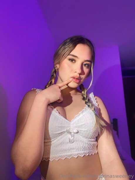 Sabrinasweeney onlyfans leak fuck