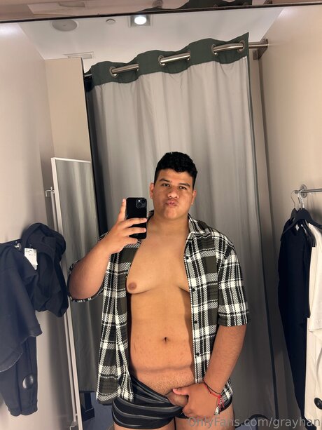 Grayhan topless onlyfans