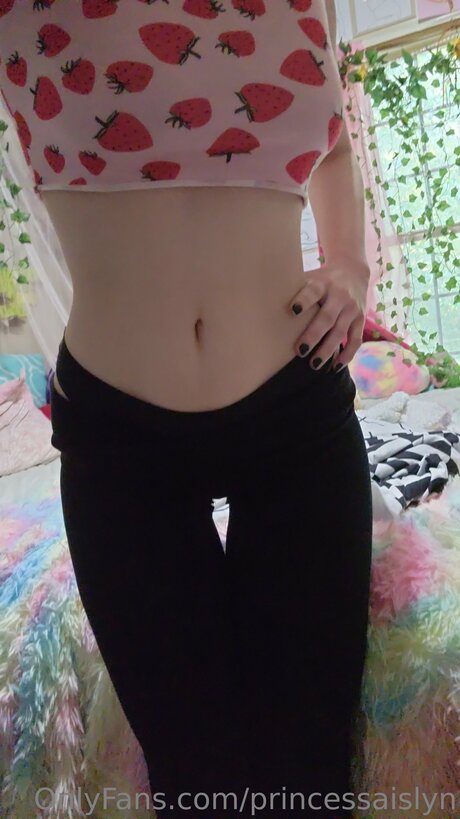 Strwbrybitch onlyfans nude leaks