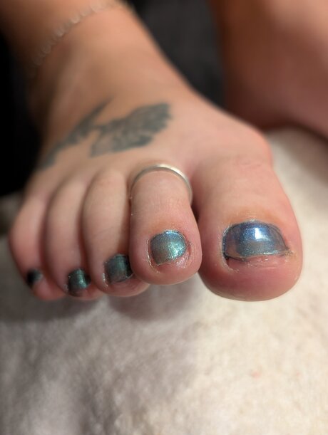 Barefoot Bunny B onlyfans photos