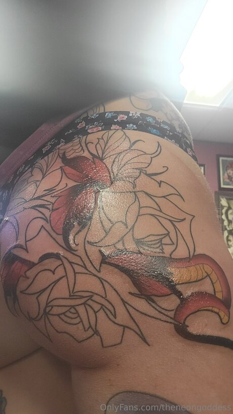 Theneongoddess onlyfans photo