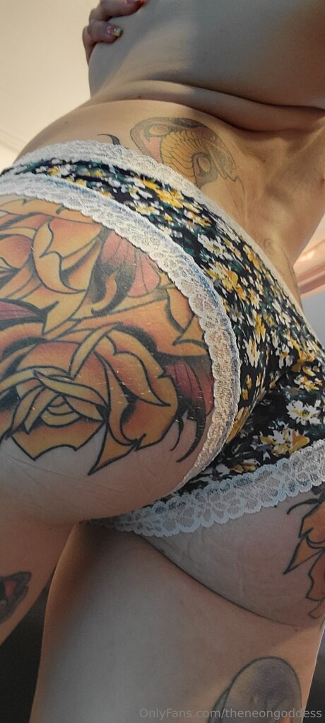 Theneongoddess leaked onlyfans nude