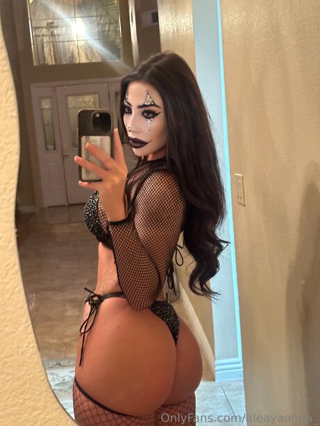 Aleayaanna nude onlyfans leaks