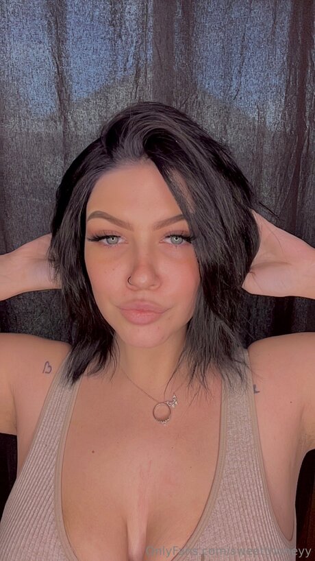 Sweetthoneyy only fans leak nude