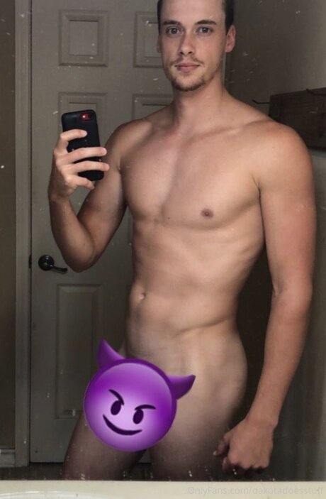 Dakotadoesstuff onlyfans creator