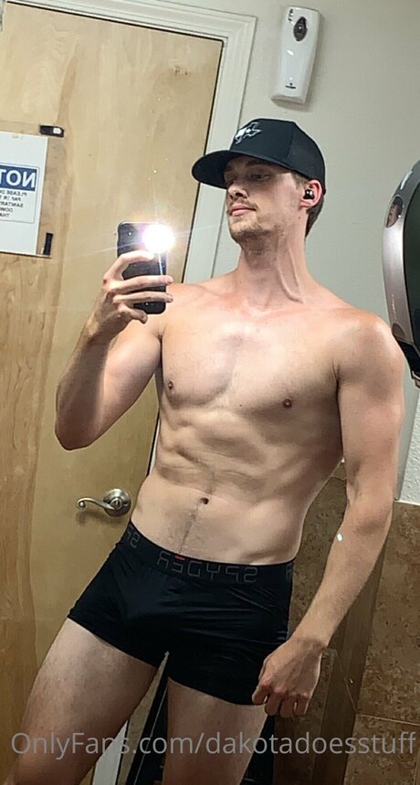 Dakotadoesstuff onlyfans nudes leaked