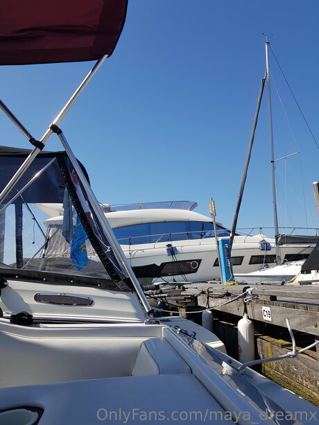 Maya Dreamx onlyfans sextape