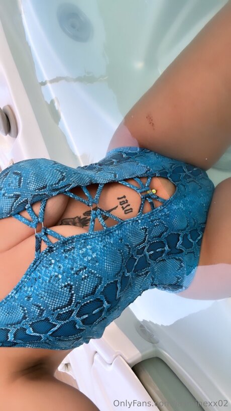 Jasminexx02 strip onlyfans