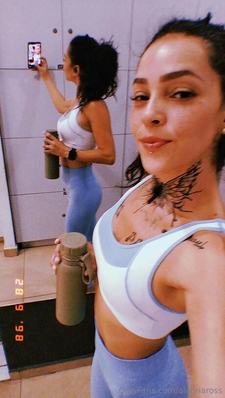 Alannaross naked onlyfans pics