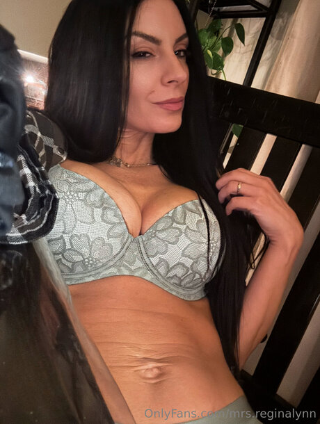 Mrs Reginalynn Profile pic