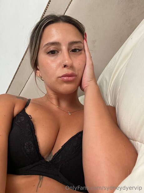 Sydneydyervip onlyfans naked