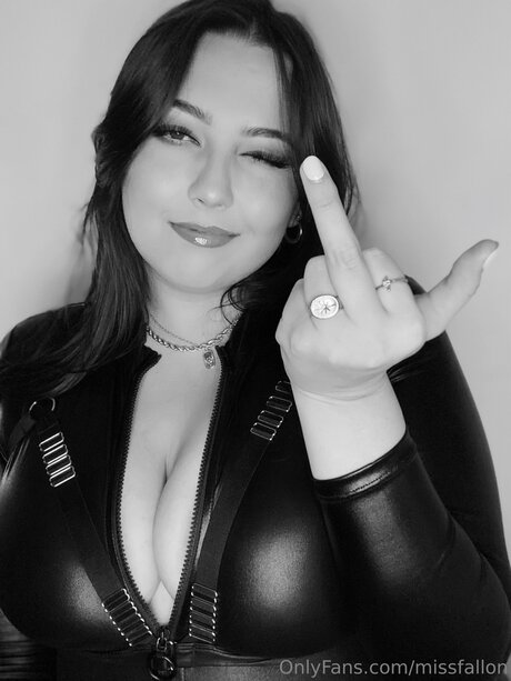 Missfallon naked on onlyfans