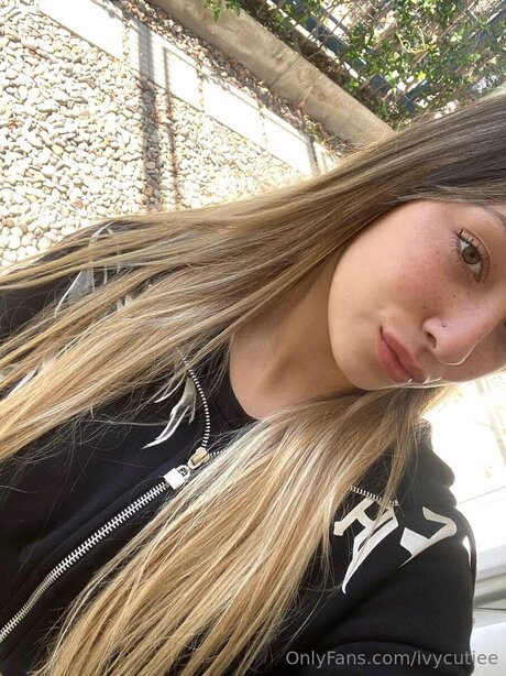 Ivycutiee onlyfans porn nude