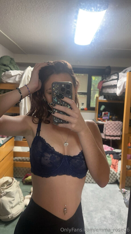 Emma Rose06 onlyfans desnuda