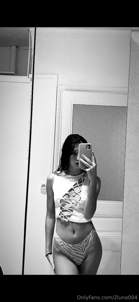2luna004 only fans porn