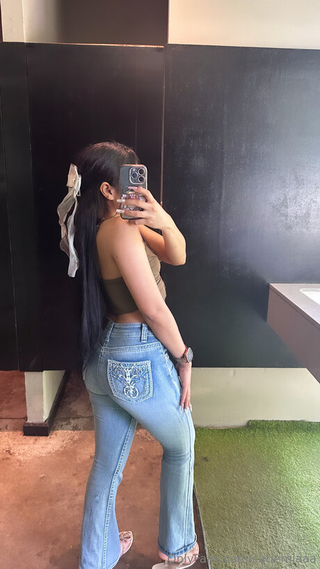 Cutiemiaaa onlyfans leaks.