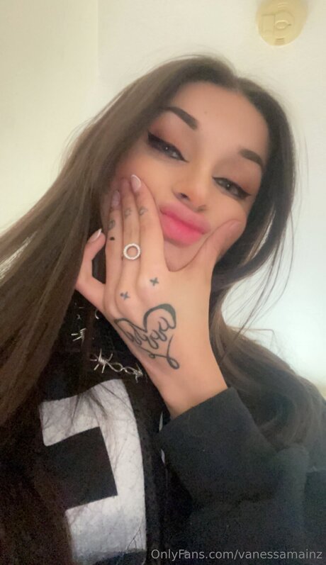 Vanessamainz fans only