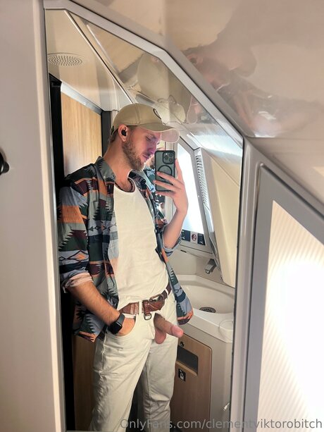 Victorobitch onlyfans naked leaked