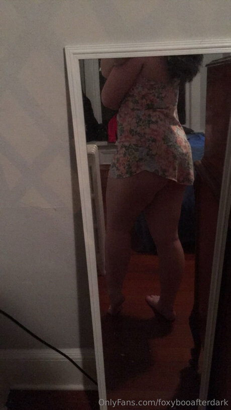 Foxybooafterdark onlyfans nude pics