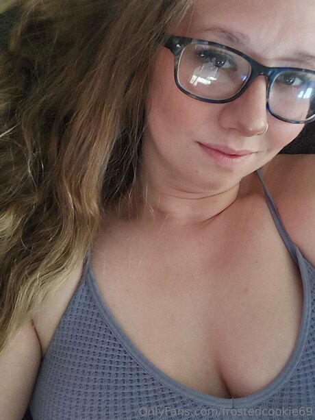 Frostedcookie69 onlyfans nude leak